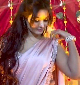 Peachy Peach Drape Ruffle Saree ? A Contemporary Twist on Timeless Elegance