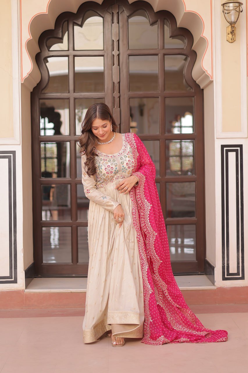 Gorgeous Off White Gown With Pink Dupatta - Image 4
