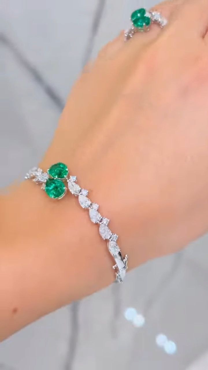 Dual Emerald Oval Stone Diamond-Style Ring SKU:7039