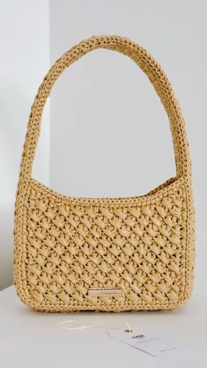 Woven Natural Straw Shoulder Bag - Image 3