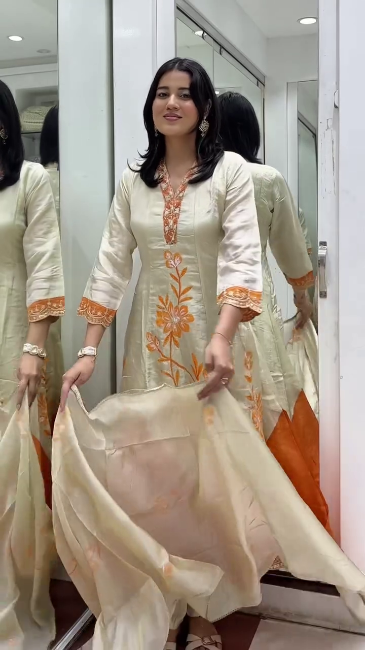 Ivory & Orange Flared Kurta Set with Floral Embroidery and Dupatta - Image 3